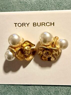 Tory Burch | Gold Plated & Pearl Floral Cluster Stud Earrings